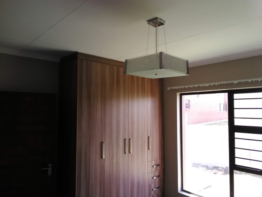 To Let 3 Bedroom Property for Rent in Hillside Free State